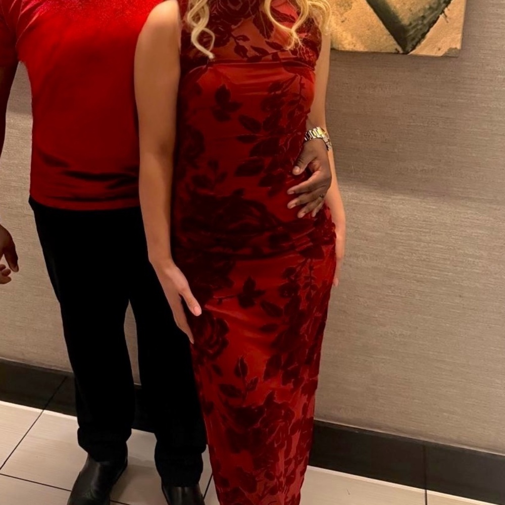 MISSGUIDED Sleeveless Mock Neck Velvet Floral Maxi Dress